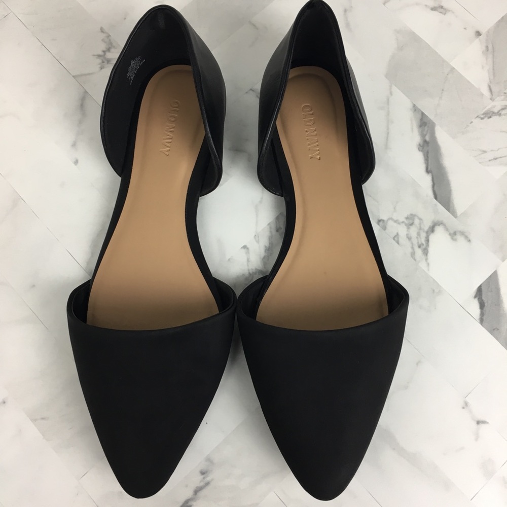 🛍 Old Navy D’Orsay Black Flats Size 8